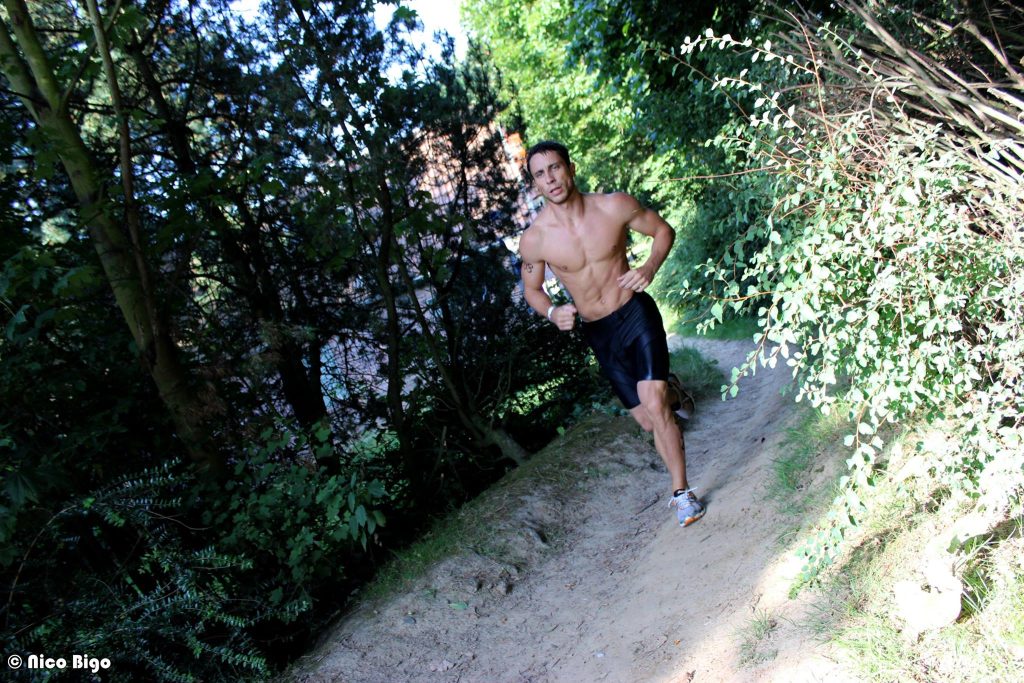 Manu de CrossFit ®* Saint Simon fait un jogging